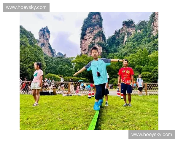 探索自然乐趣与挑战极限体育户外营地，激发无限潜能与团队协作精神