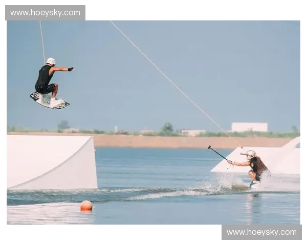 夏日滑水运动全攻略从入门技巧到安全装备与刺激体验指南新手进阶